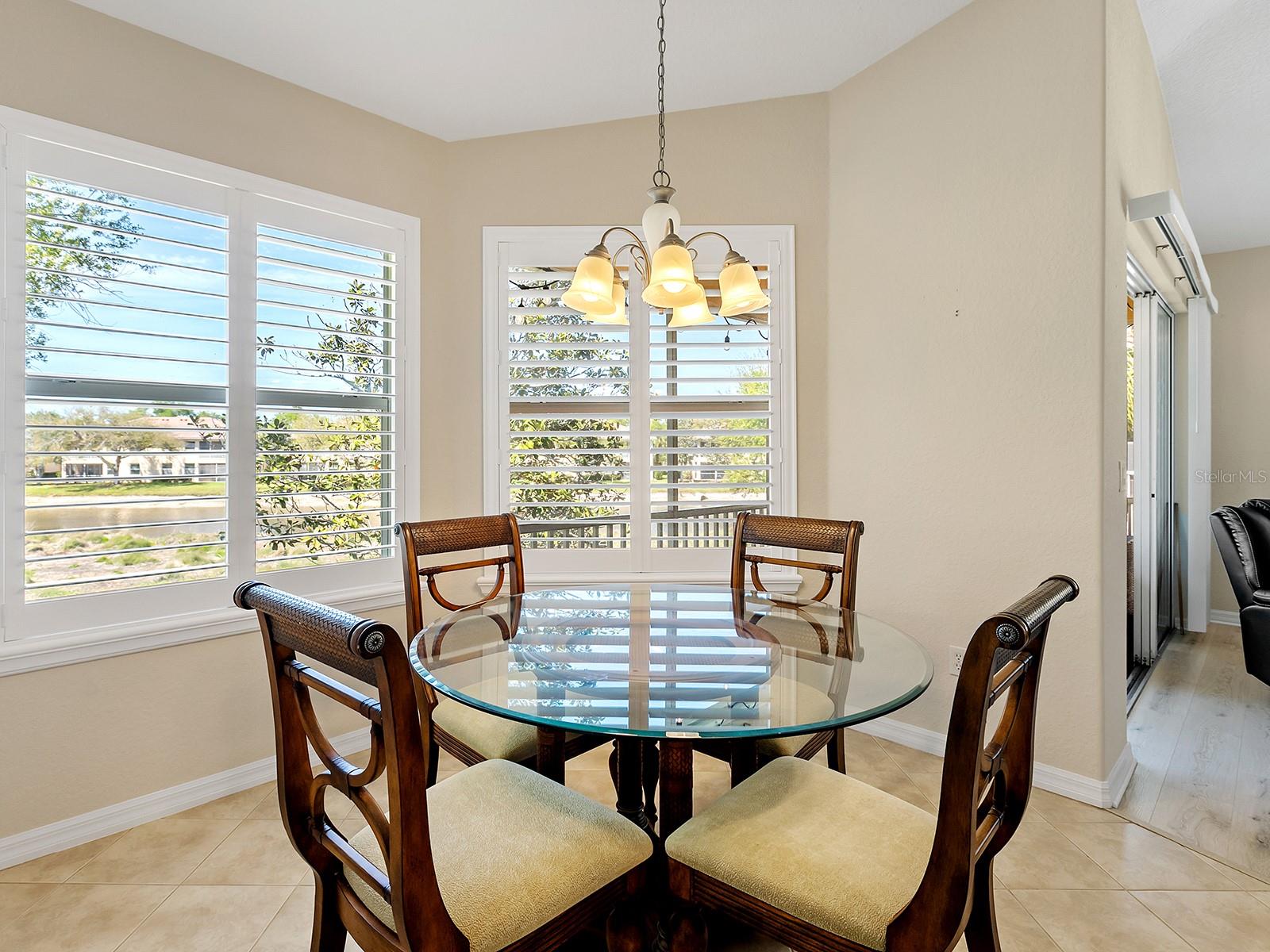 Image 17 of 50 For 4417 Corso Venetia Boulevard D22