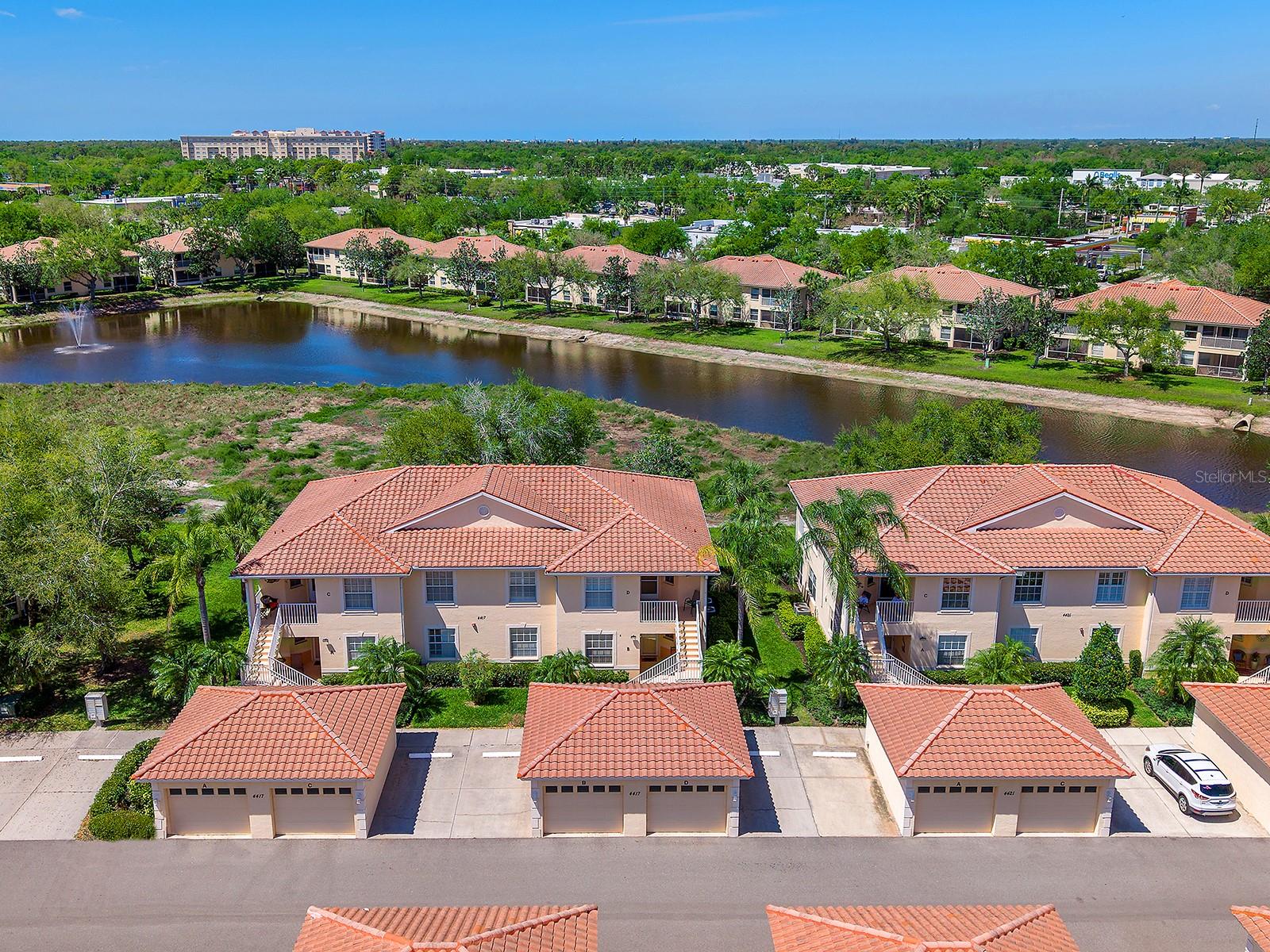 Image 32 of 50 For 4417 Corso Venetia Boulevard D22