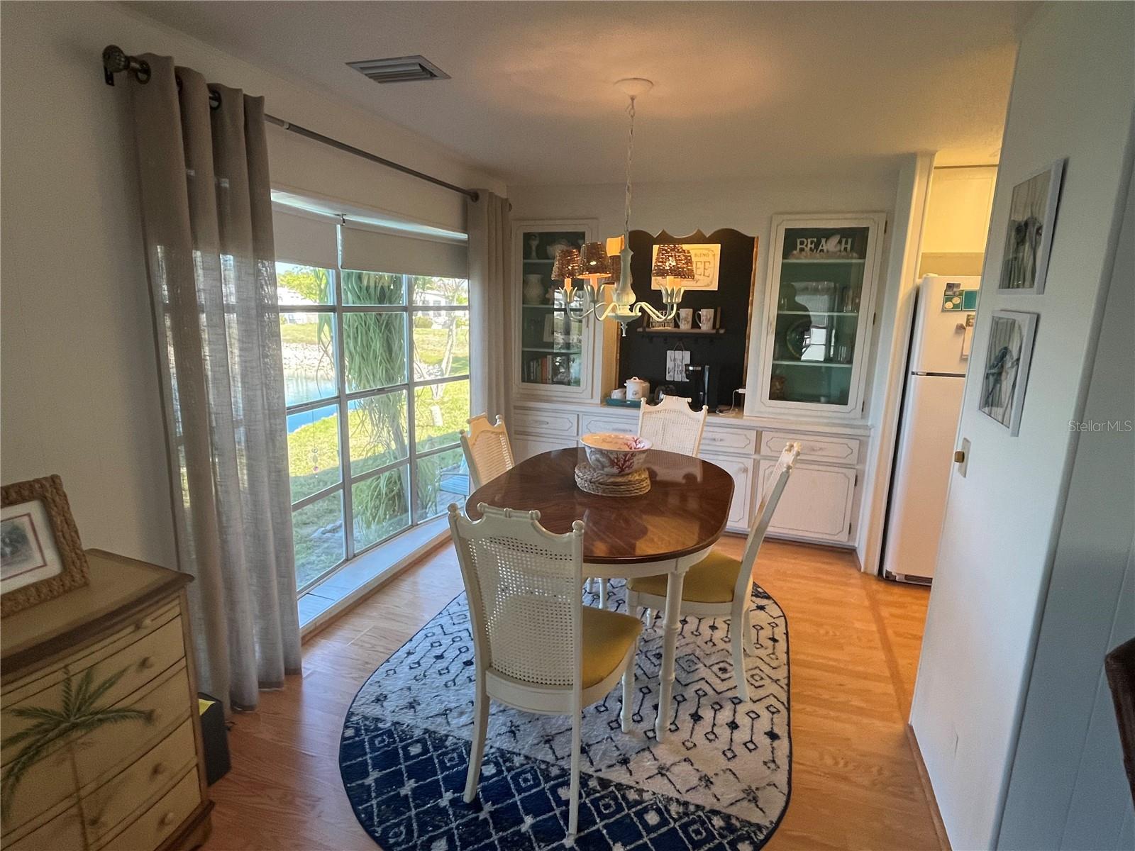 Image 10 of 41 For 822 Baveno Drive