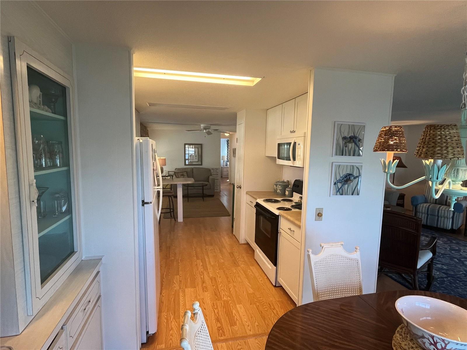 Image 14 of 41 For 822 Baveno Drive