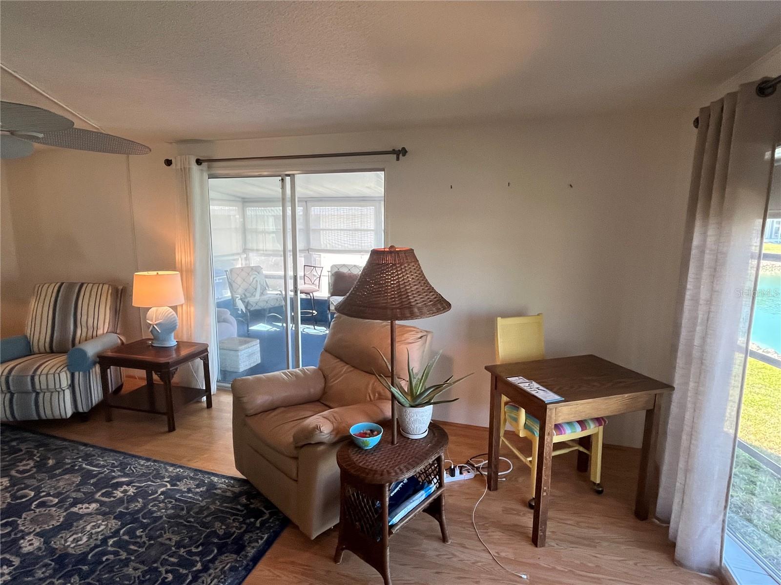 Image 15 of 41 For 822 Baveno Drive