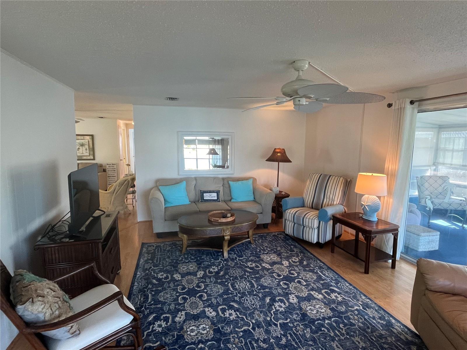 Image 16 of 41 For 822 Baveno Drive