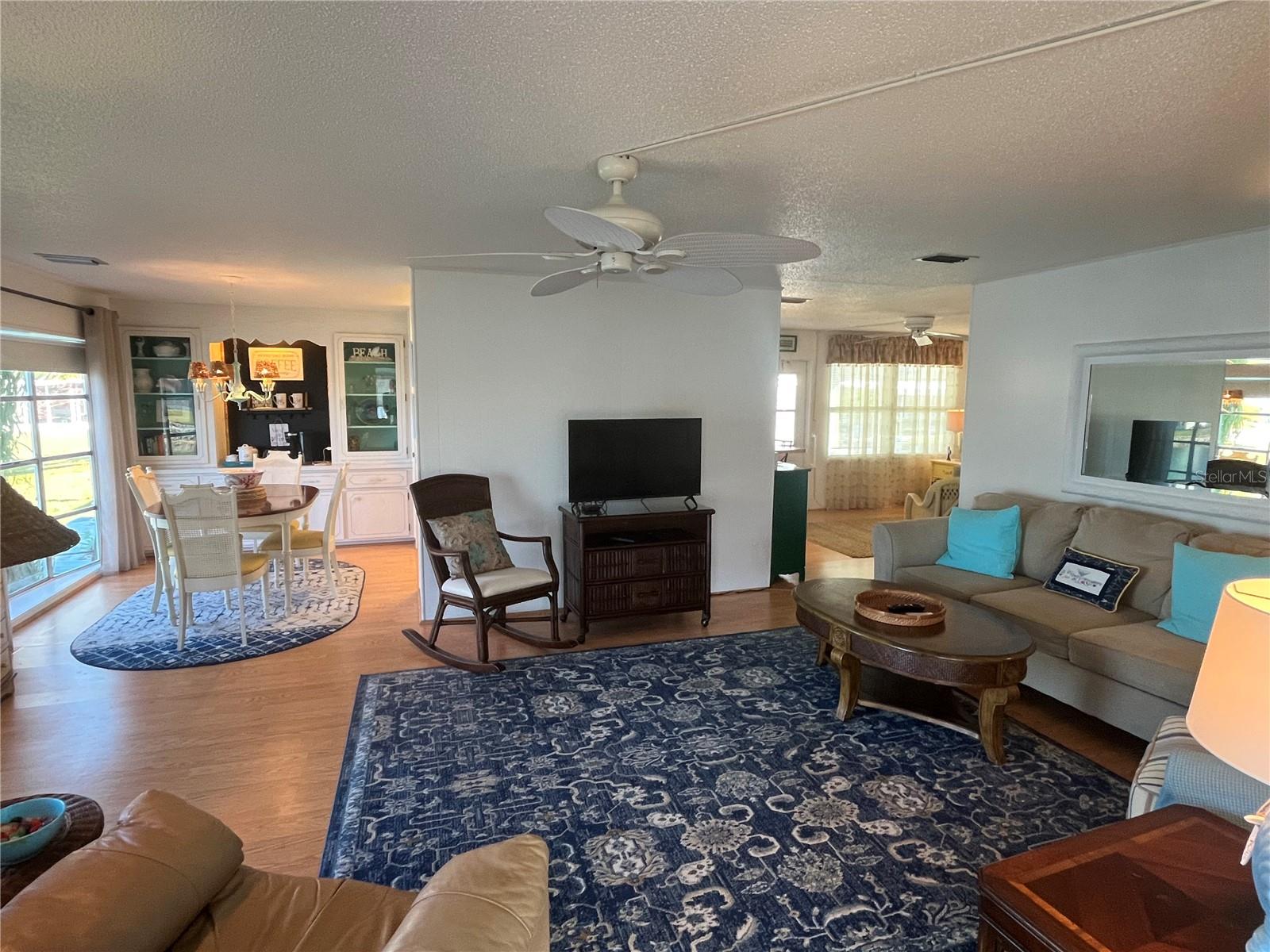 Image 17 of 41 For 822 Baveno Drive