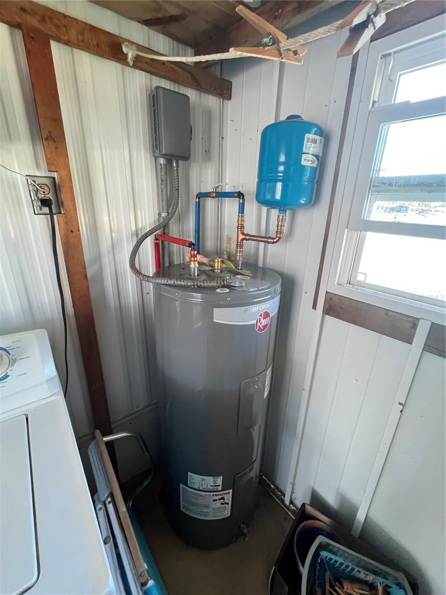 Image 40 of 41 For 822 Baveno Drive