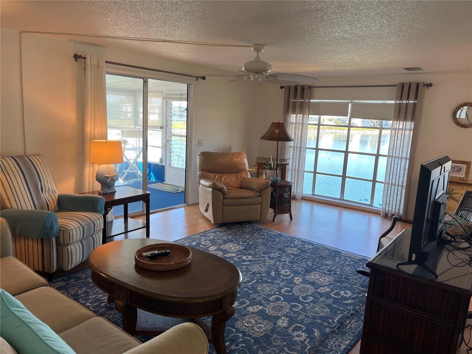 Image 7 of 41 For 822 Baveno Drive