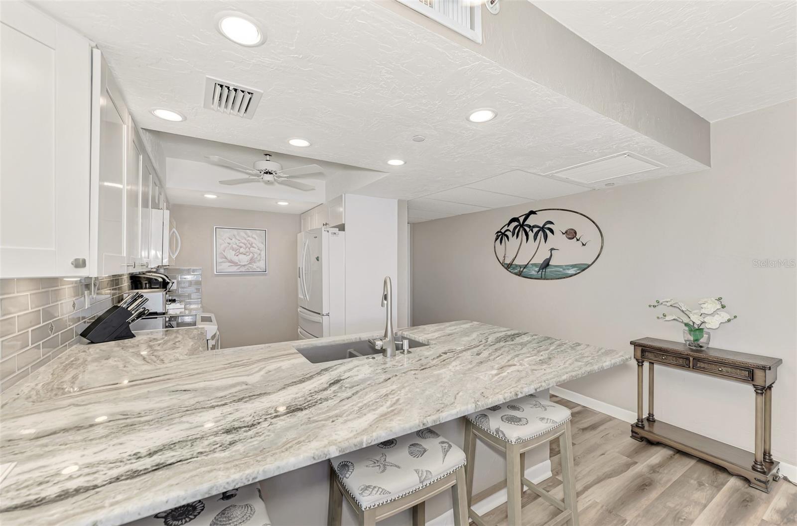 Image 13 of 74 For 631 Alhambra Road 1004