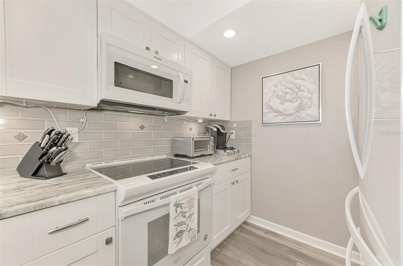 Image 17 of 74 For 631 Alhambra Road 1004