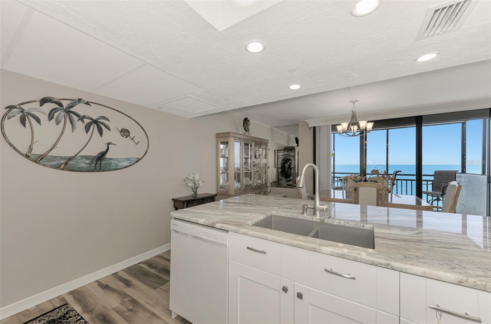 Image 20 of 74 For 631 Alhambra Road 1004