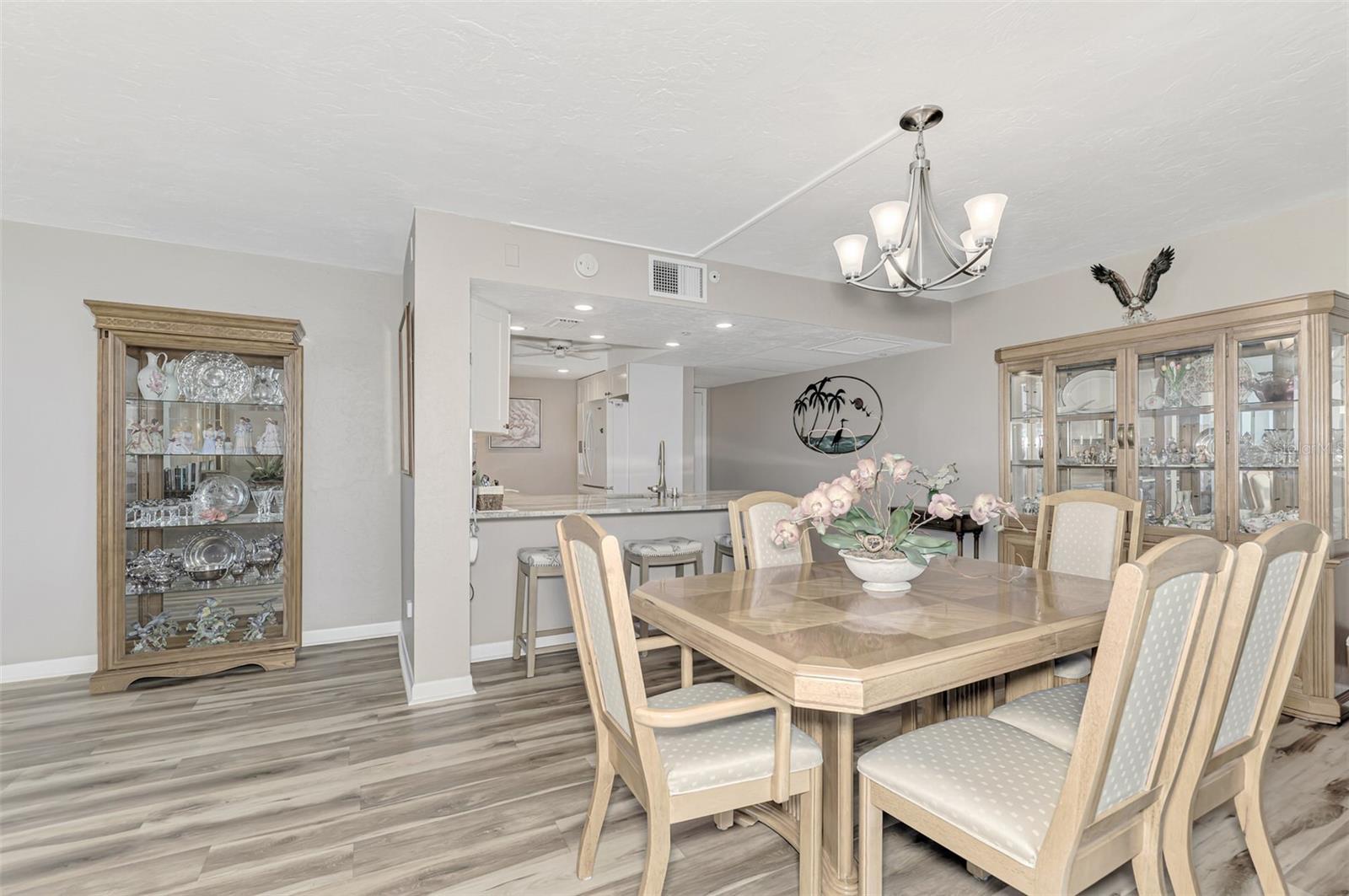 Image 24 of 74 For 631 Alhambra Road 1004