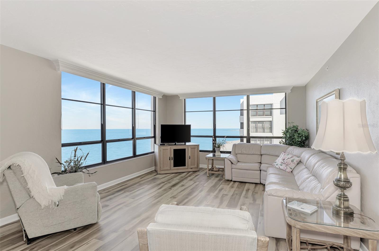 Image 28 of 74 For 631 Alhambra Road 1004