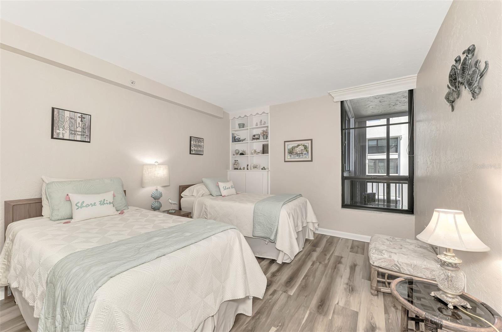 Image 45 of 74 For 631 Alhambra Road 1004