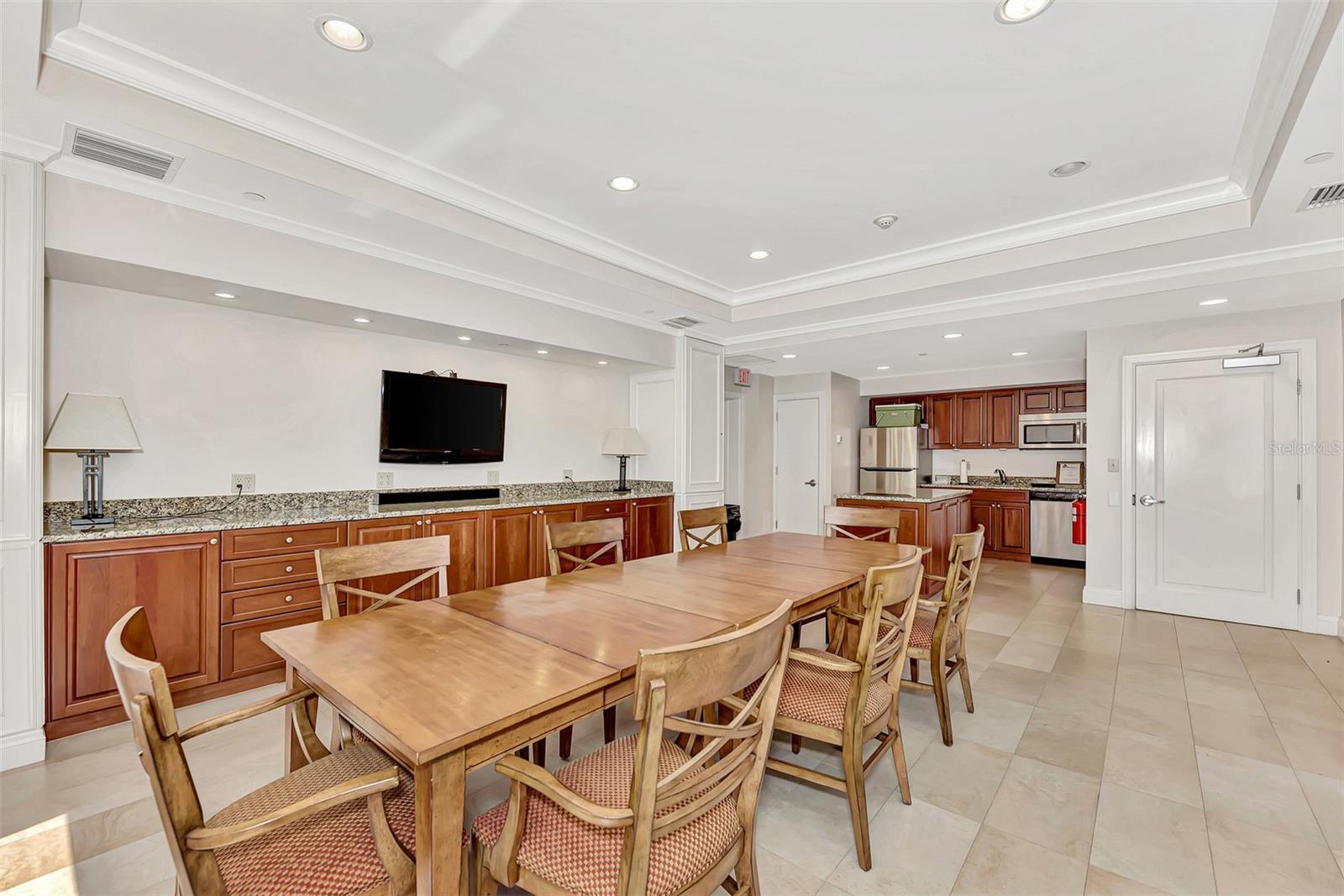 Image 56 of 74 For 631 Alhambra Road 1004