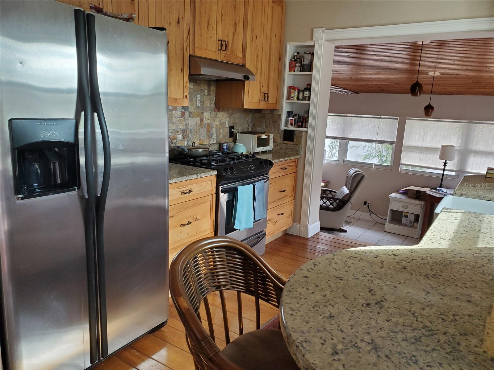 Image 5 of 33 For 227 Lychee Road