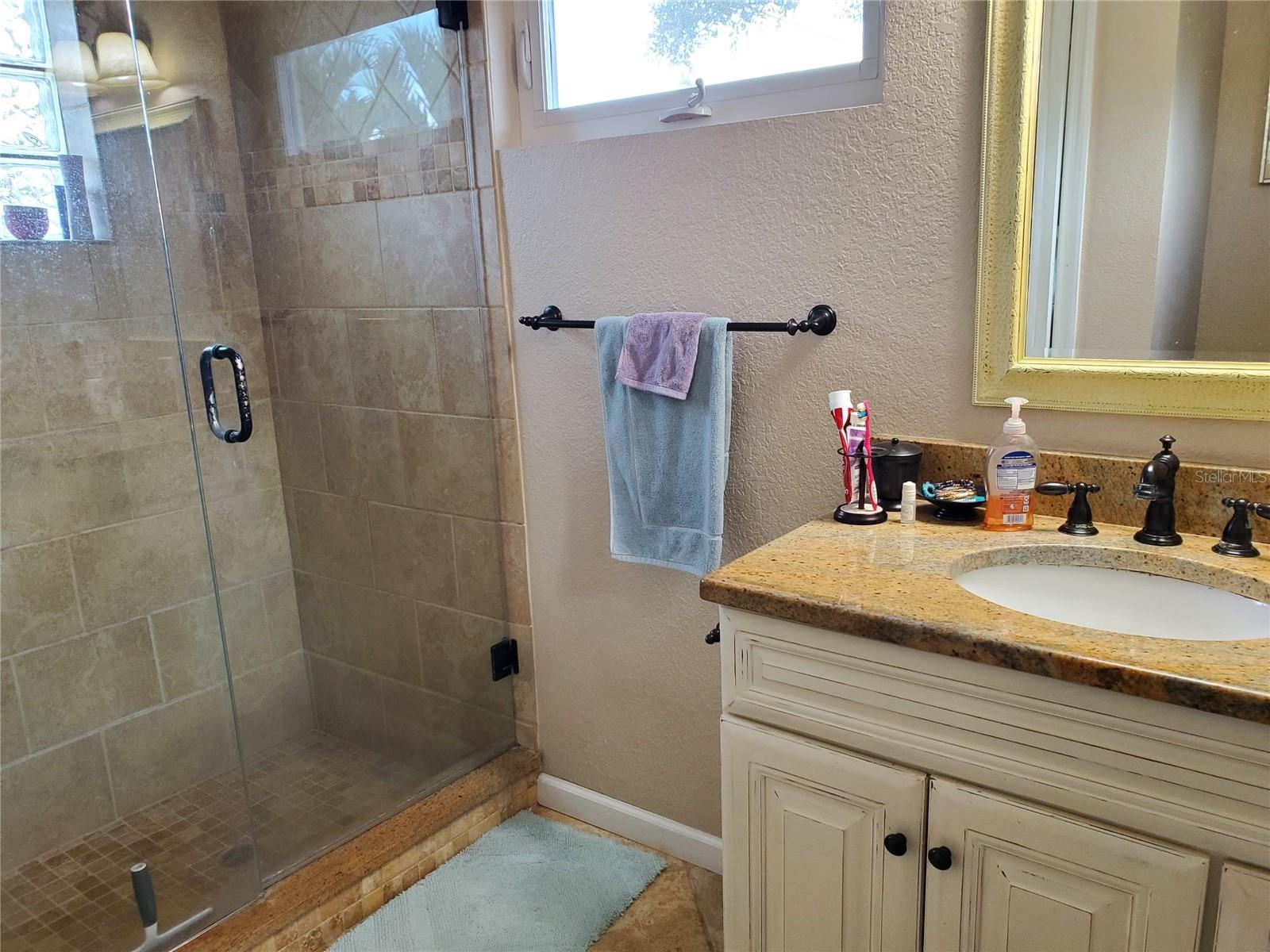 Image 8 of 33 For 227 Lychee Road