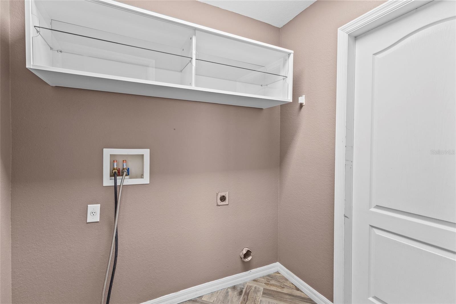 Image 12 of 56 For 11754 Tempest Harbor Loop