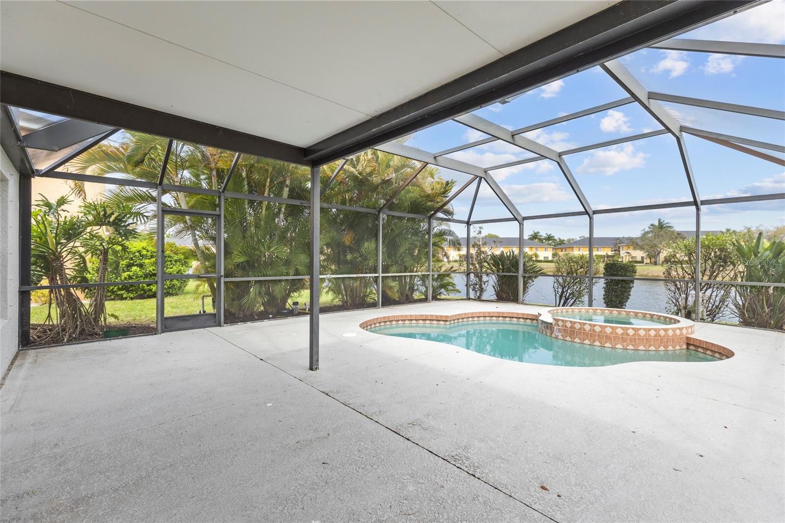 Image 28 of 56 For 11754 Tempest Harbor Loop