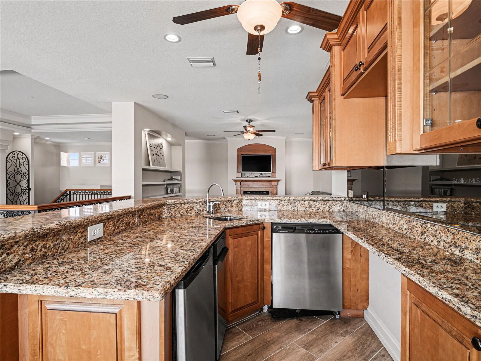 Image 12 of 48 For 102 12th Avenue E