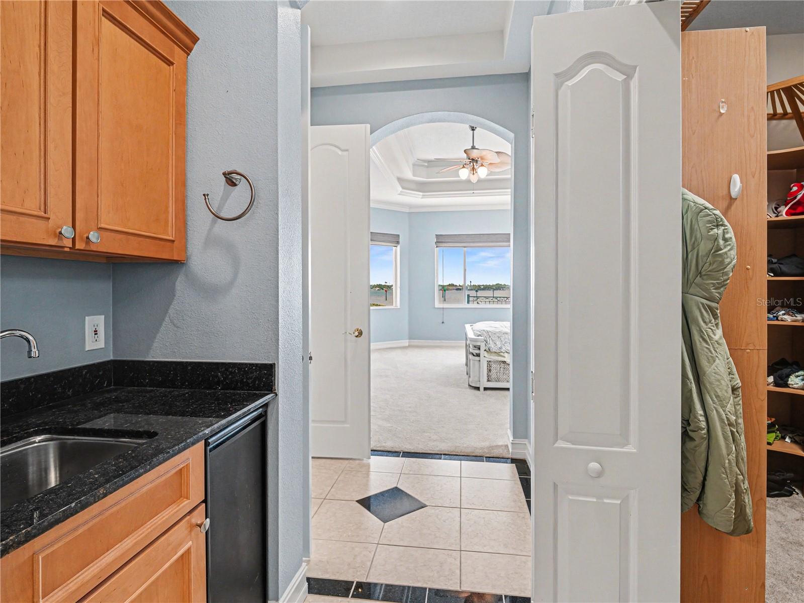 Image 18 of 48 For 102 12th Avenue E