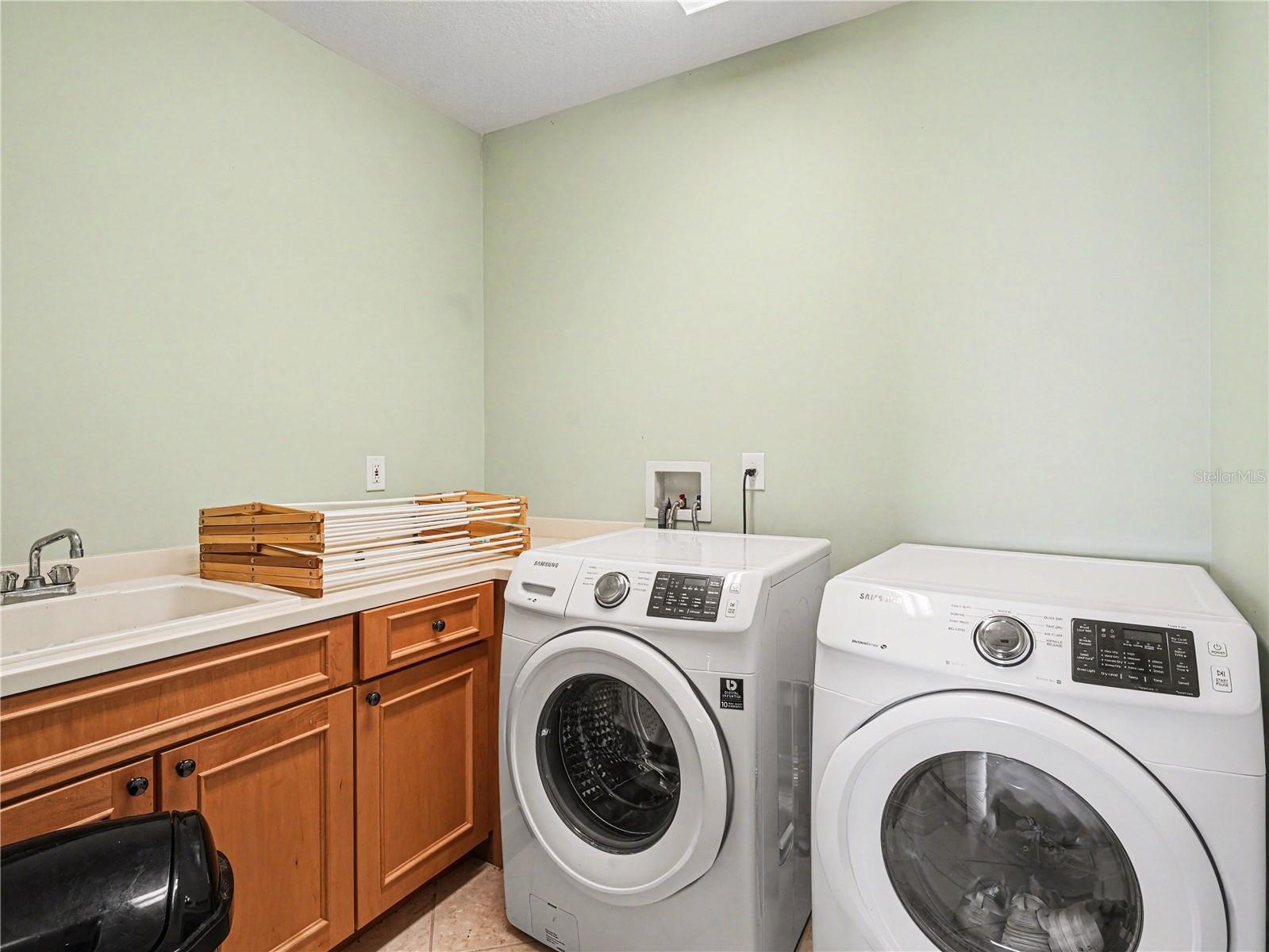 Image 28 of 48 For 102 12th Avenue E