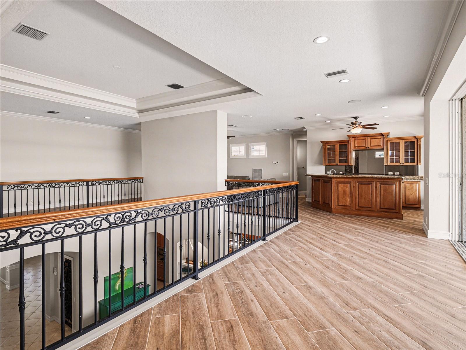 Image 29 of 48 For 102 12th Avenue E