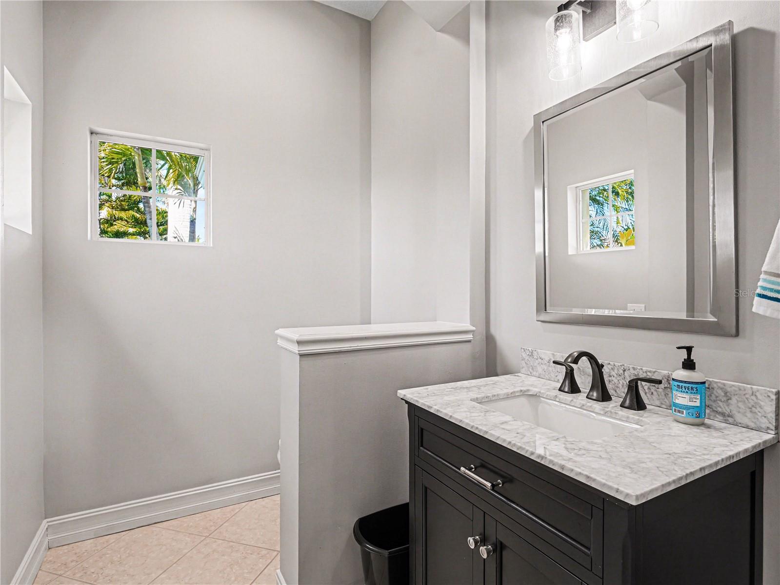 Image 35 of 48 For 102 12th Avenue E