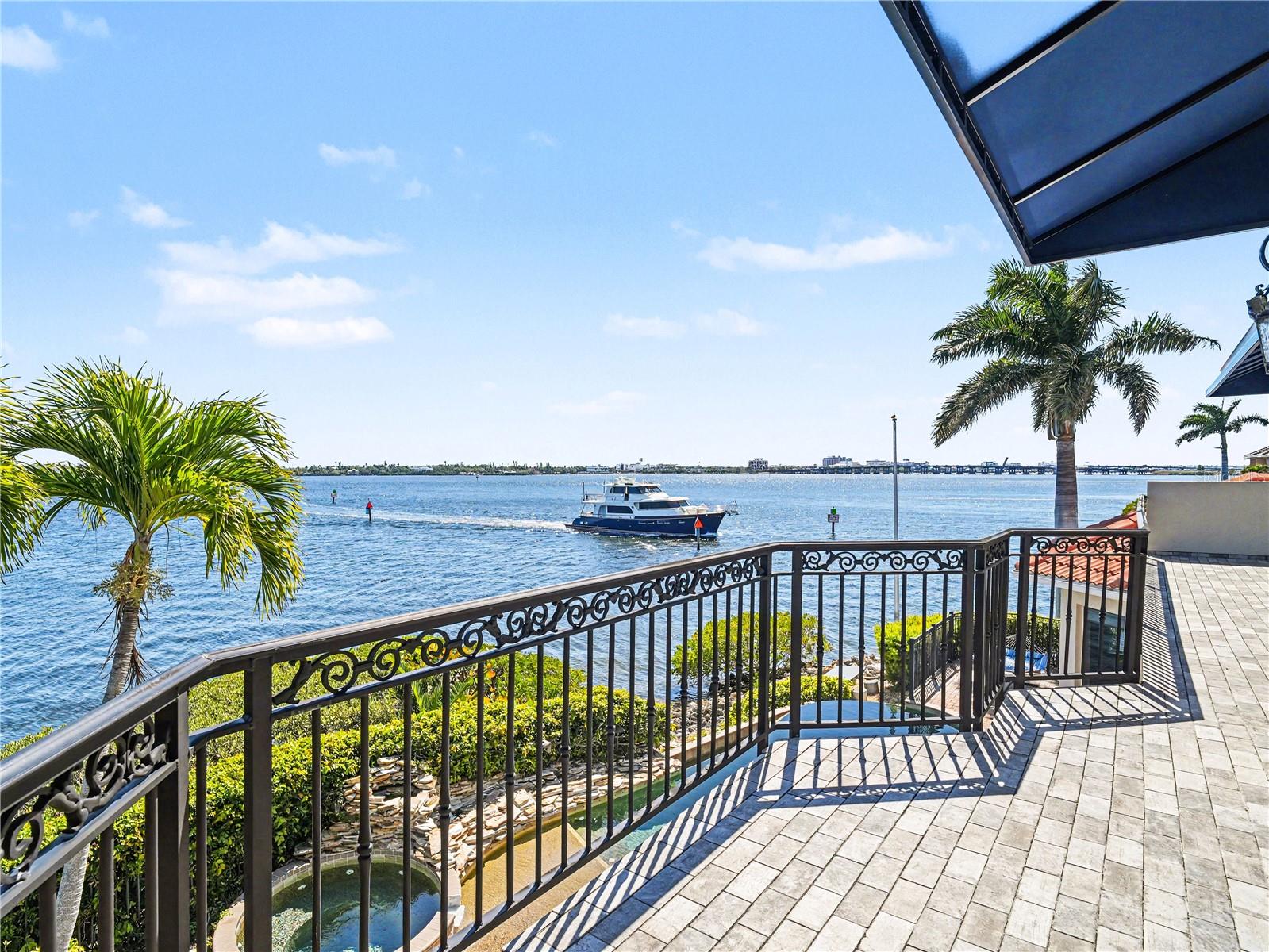 Image 38 of 48 For 102 12th Avenue E