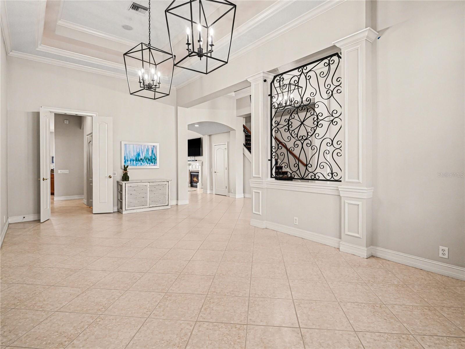 Image 5 of 48 For 102 12th Avenue E