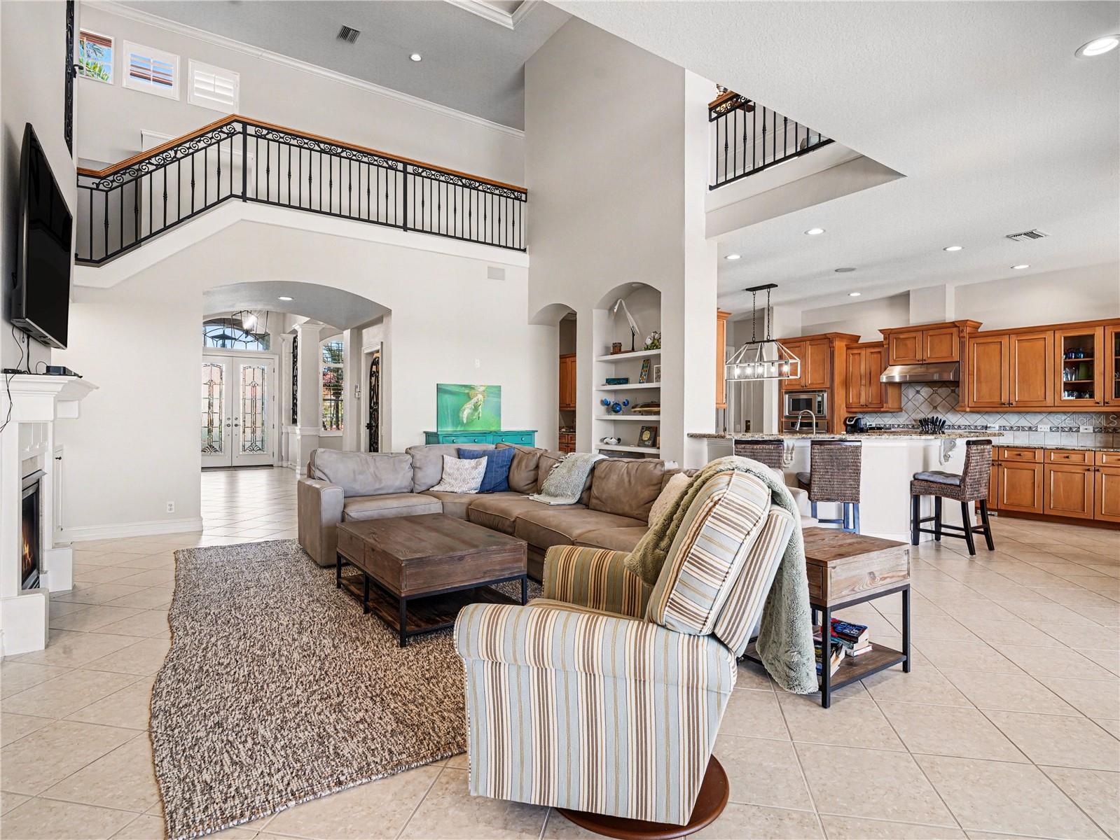 Image 9 of 48 For 102 12th Avenue E