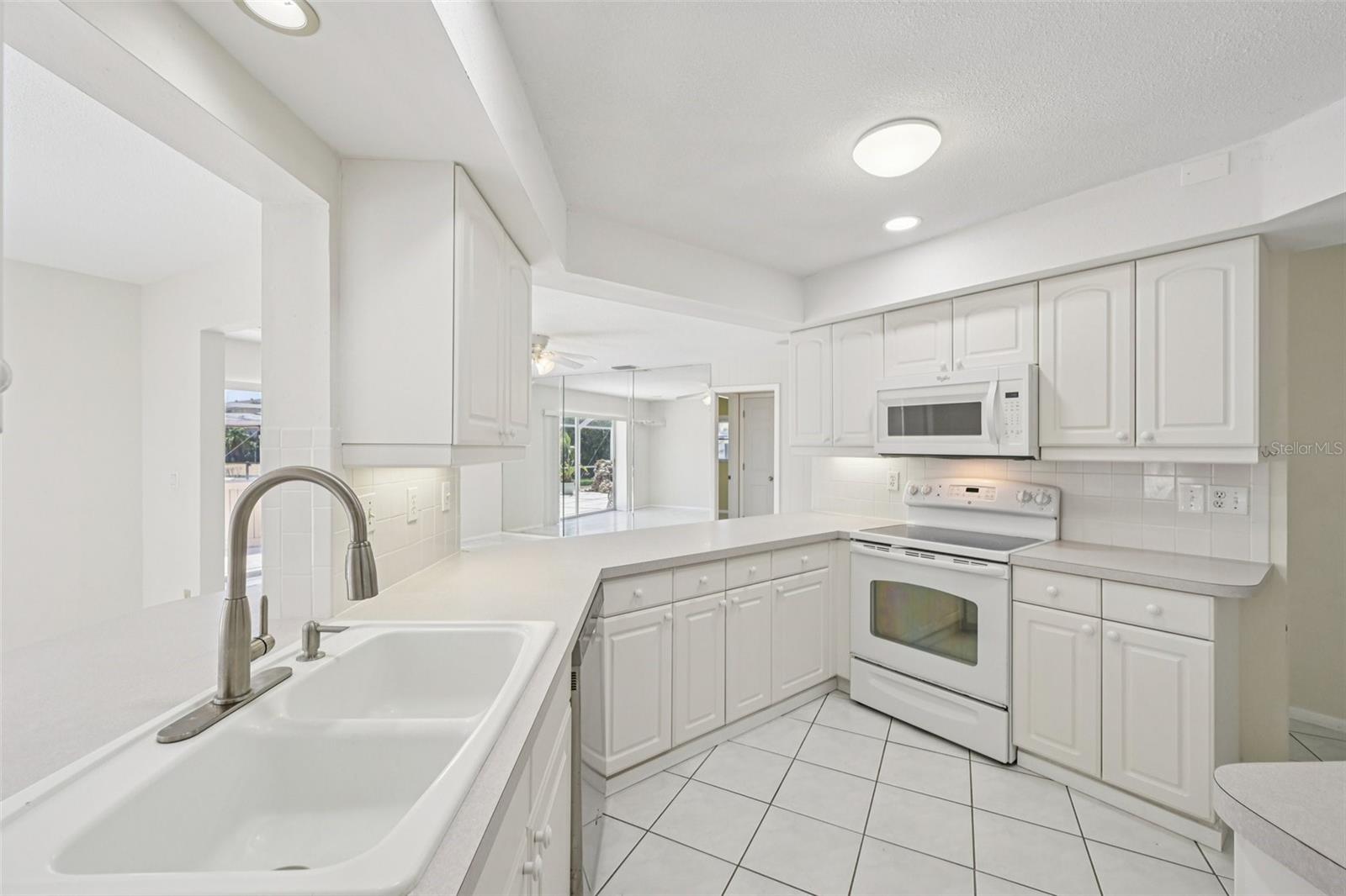 Image 11 of 23 For 437 Shore Drive