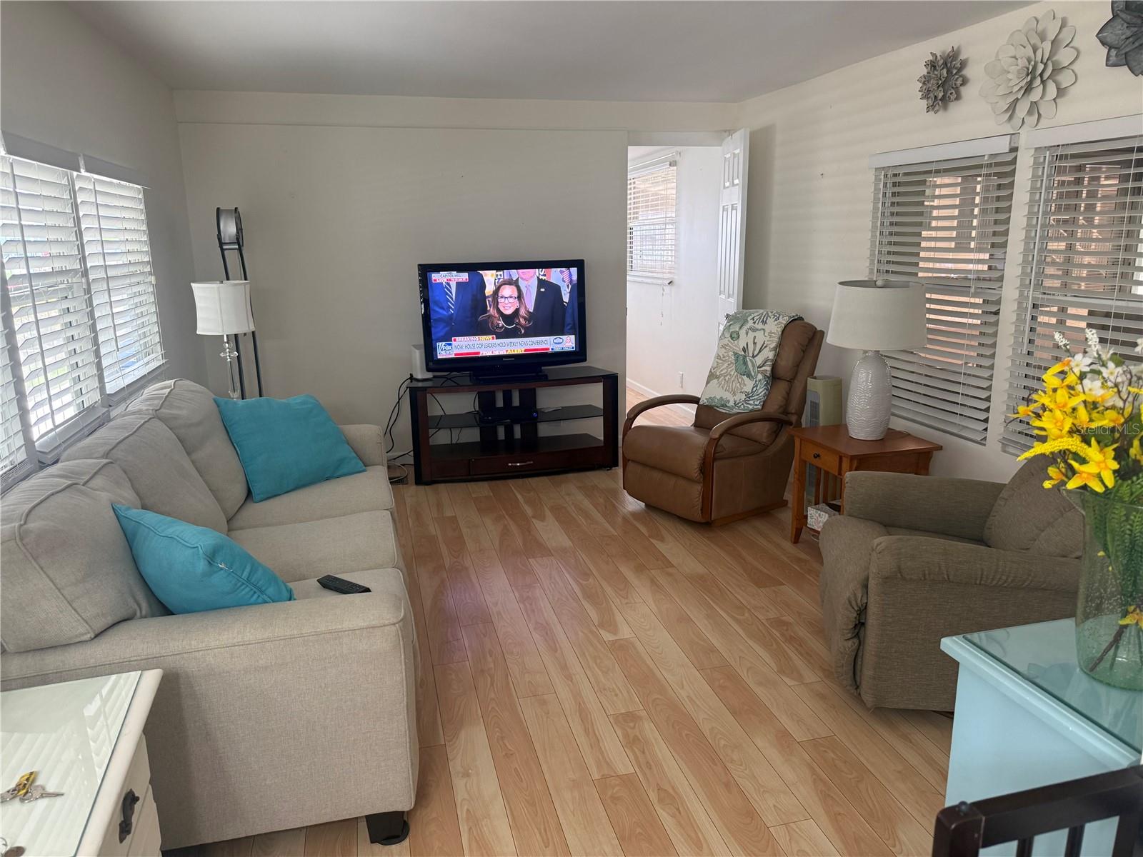 Image 7 of 21 For 716 Carefree