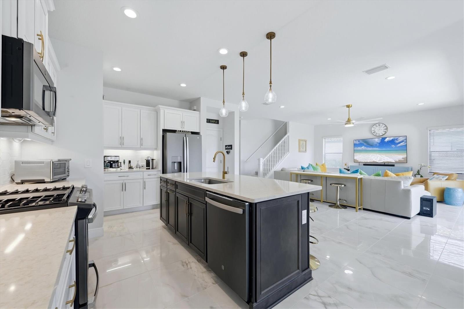 Image 11 of 48 For 304 Caserta Court