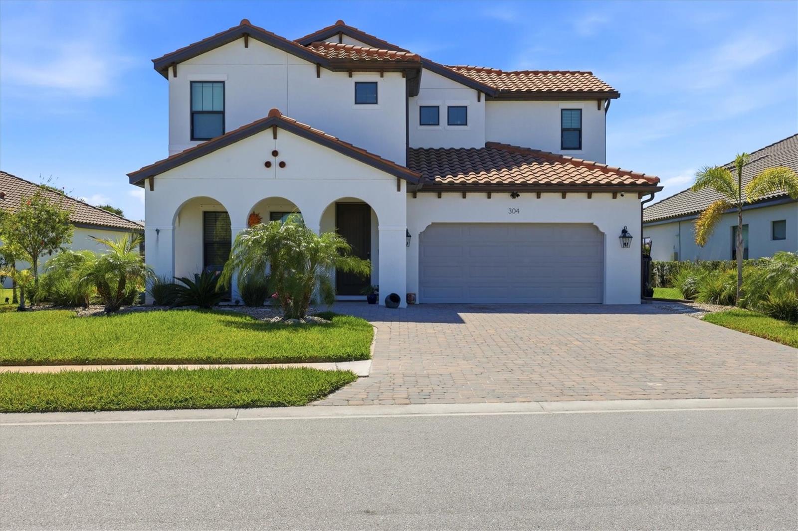 Image 3 of 48 For 304 Caserta Court