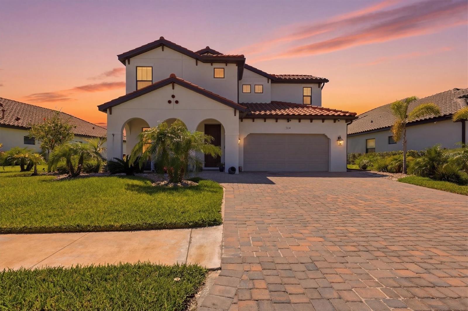 Image 38 of 48 For 304 Caserta Court