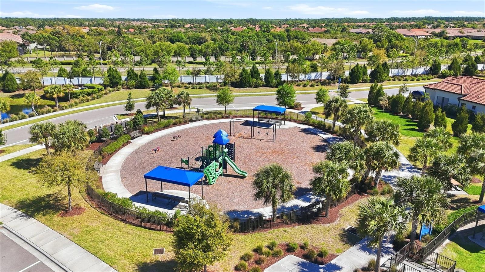 Image 46 of 48 For 304 Caserta Court