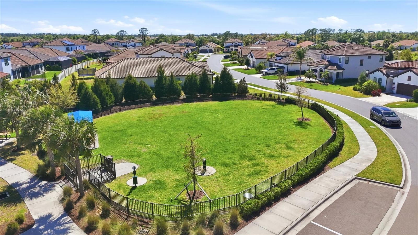 Image 49 of 72 For 304 Caserta Court