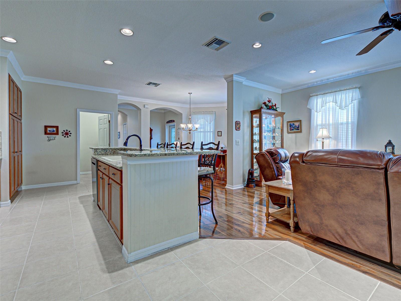 Image 15 of 62 For 5216 Athens Way