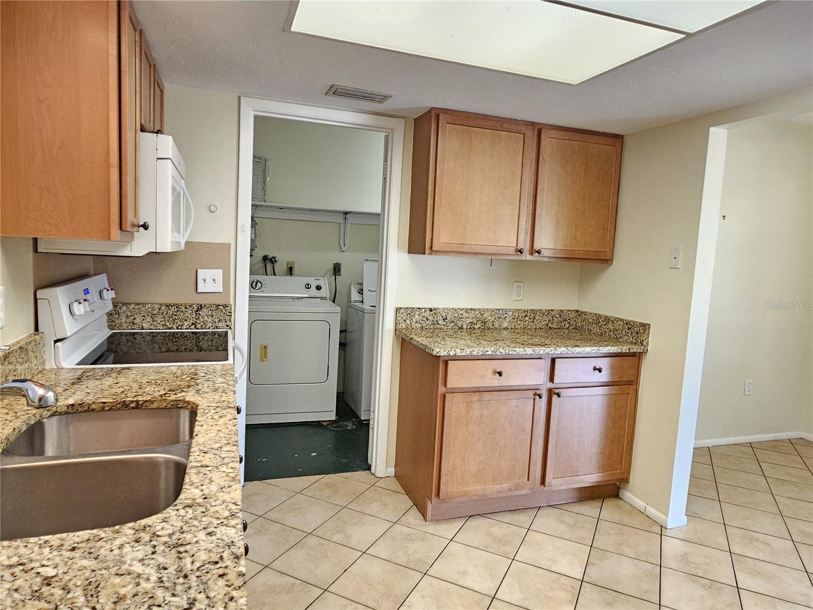 Image 10 of 31 For 105 Base Avenue E