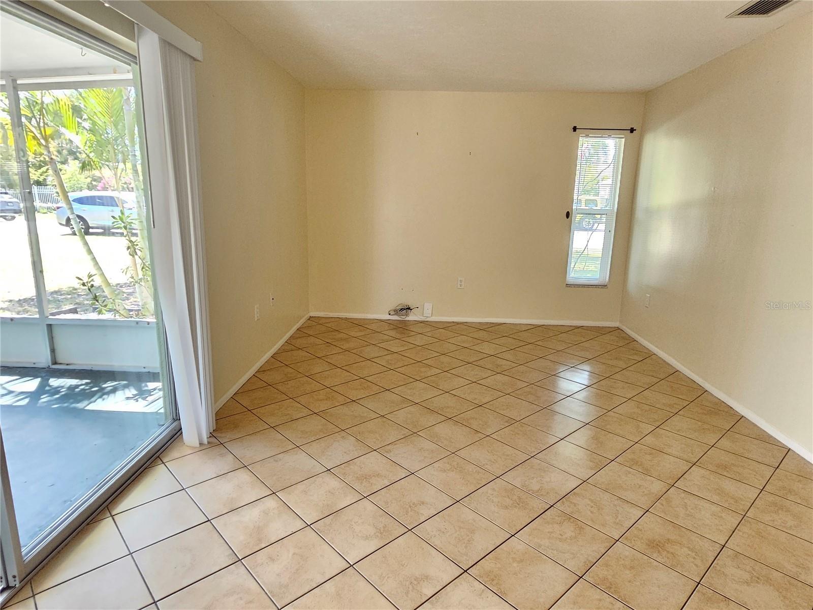 Image 16 of 31 For 105 Base Avenue E