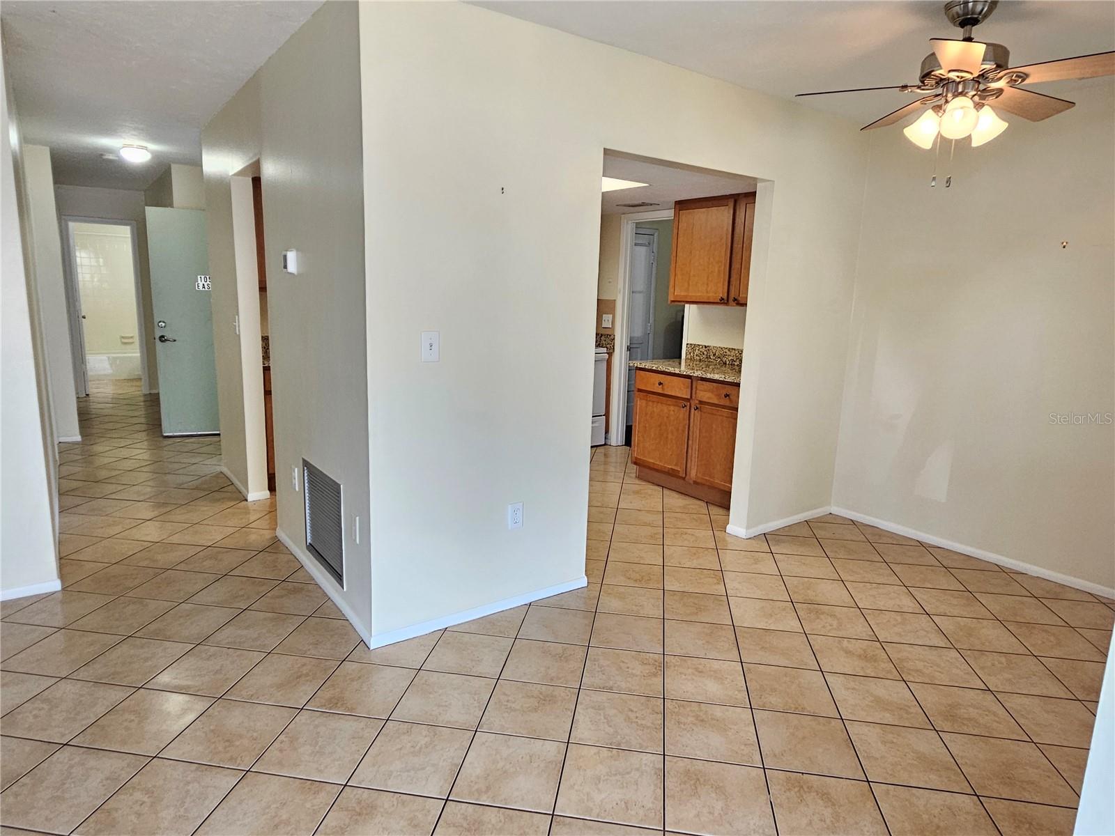 Image 17 of 31 For 105 Base Avenue E