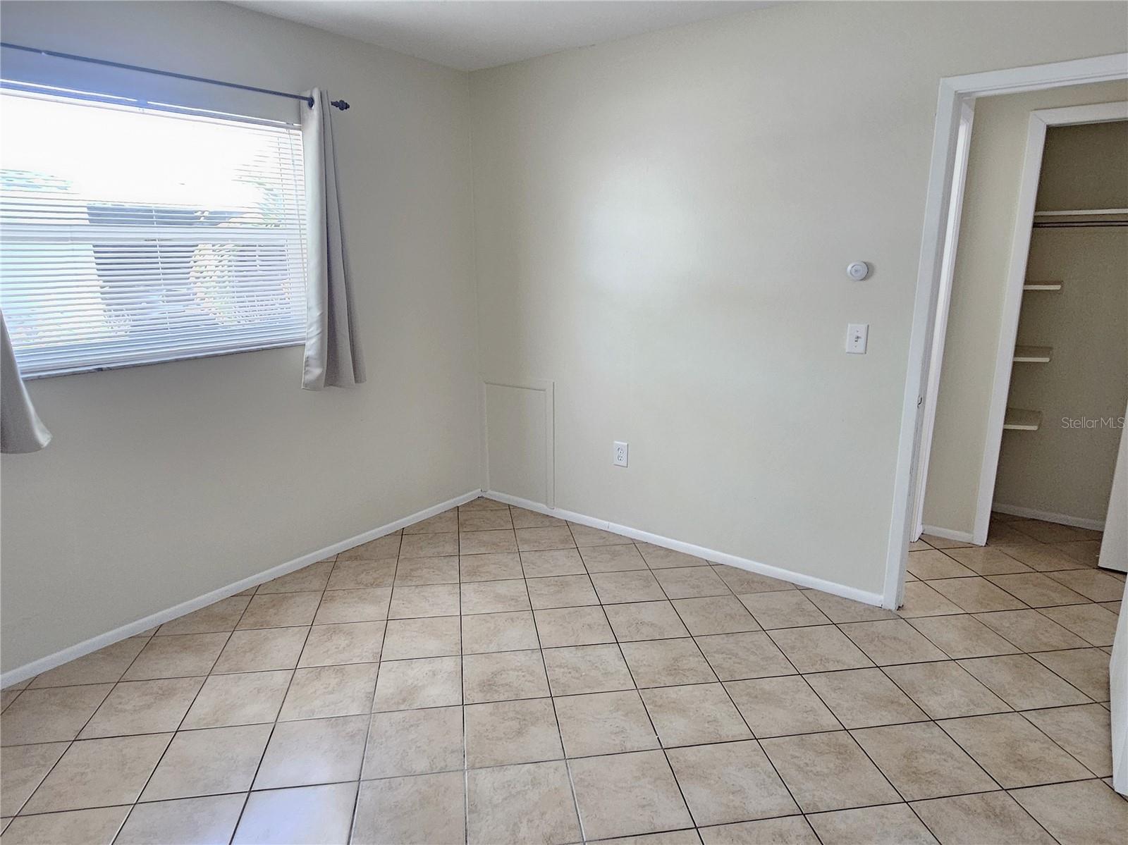 Image 24 of 31 For 105 Base Avenue E