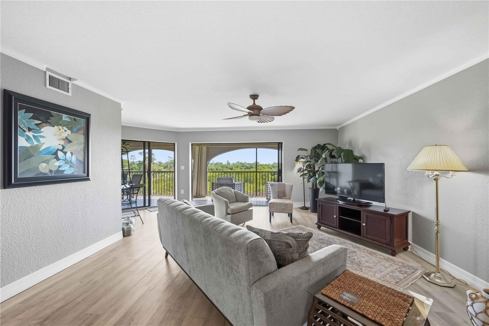 Image 12 of 60 For 23465 Harborview Road 231