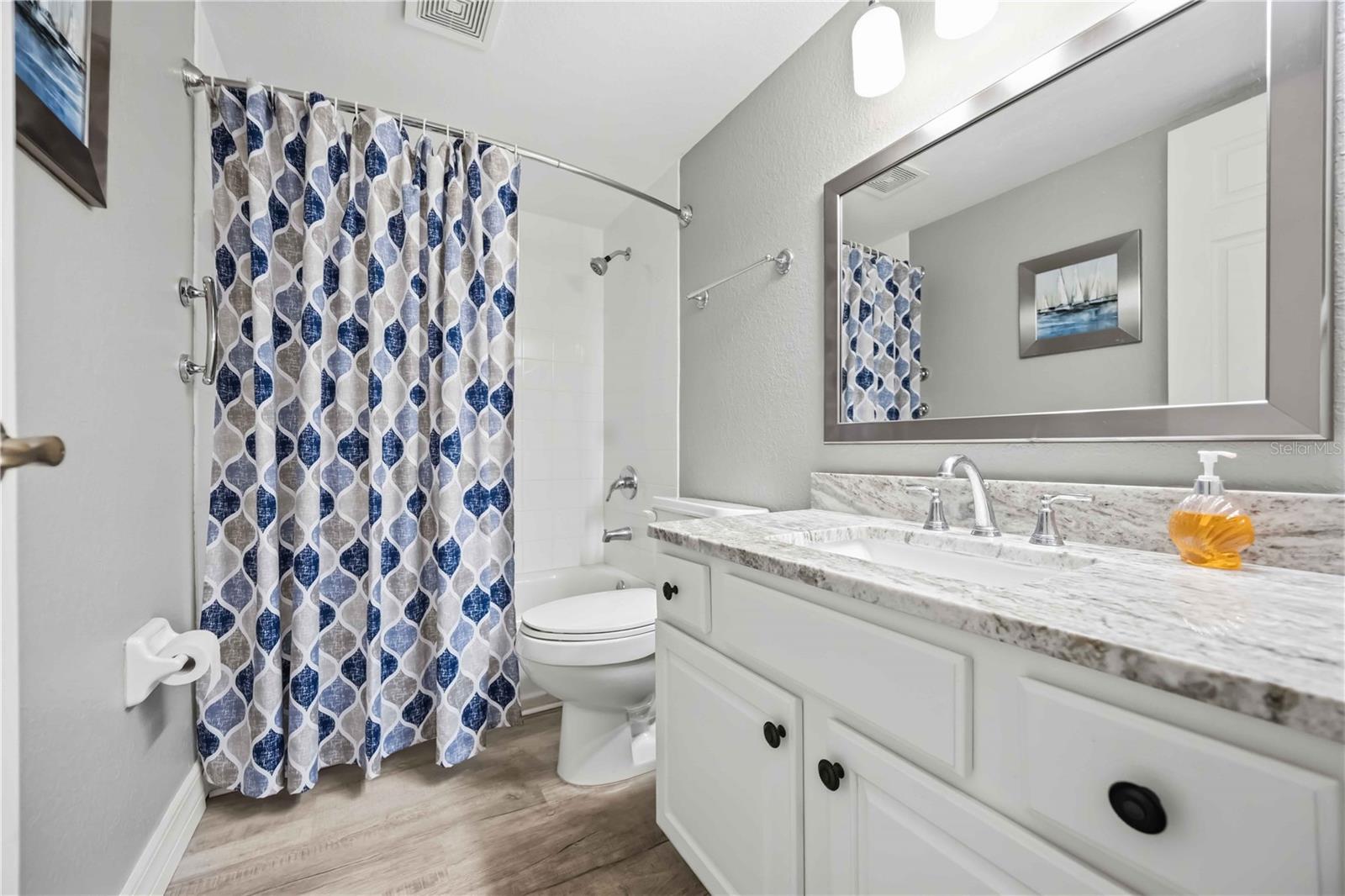 Image 24 of 60 For 23465 Harborview Road 231