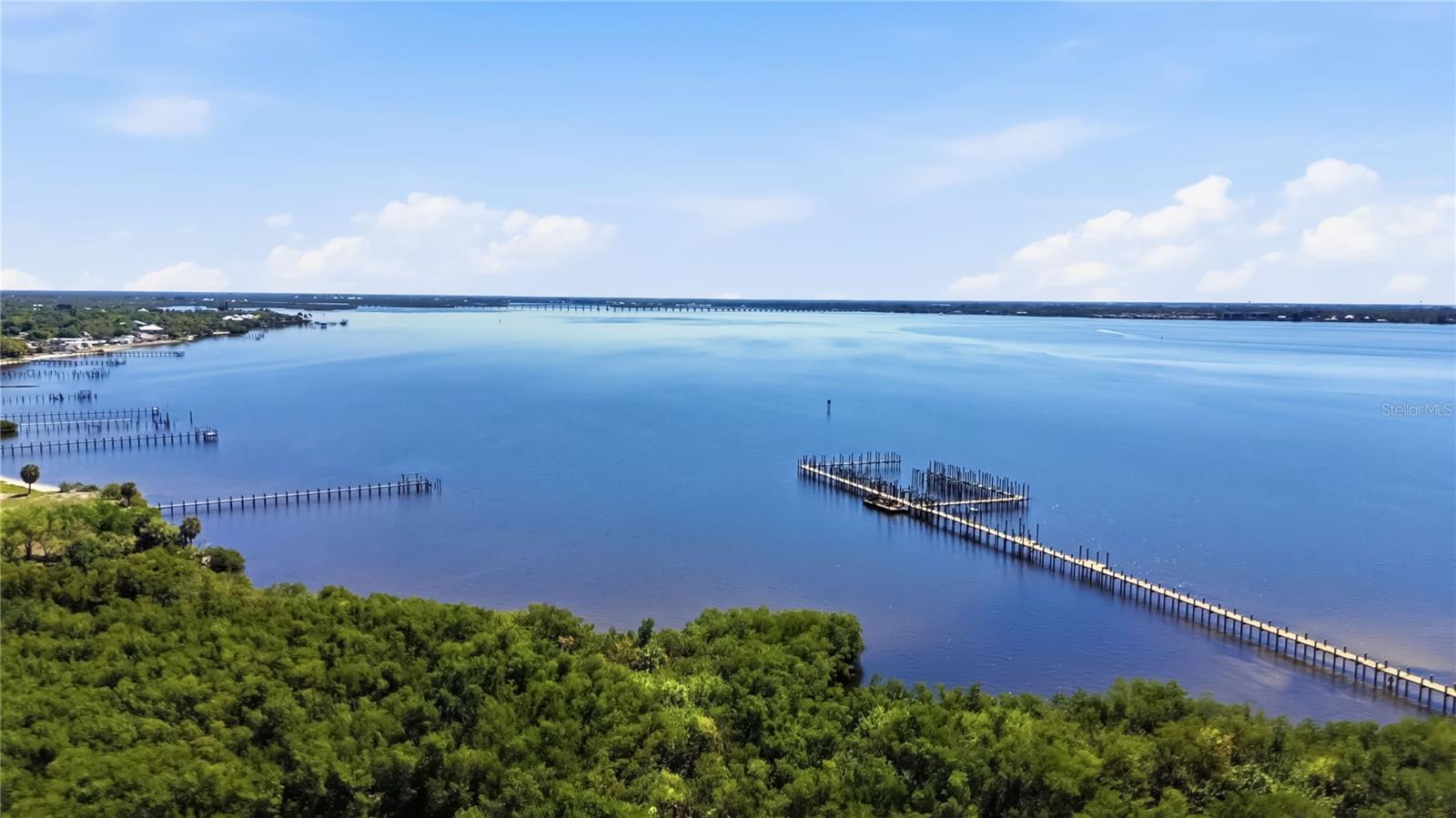 Image 46 of 60 For 23465 Harborview Road 231