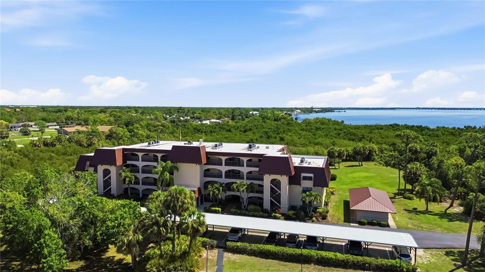 Image 52 of 60 For 23465 Harborview Road 231