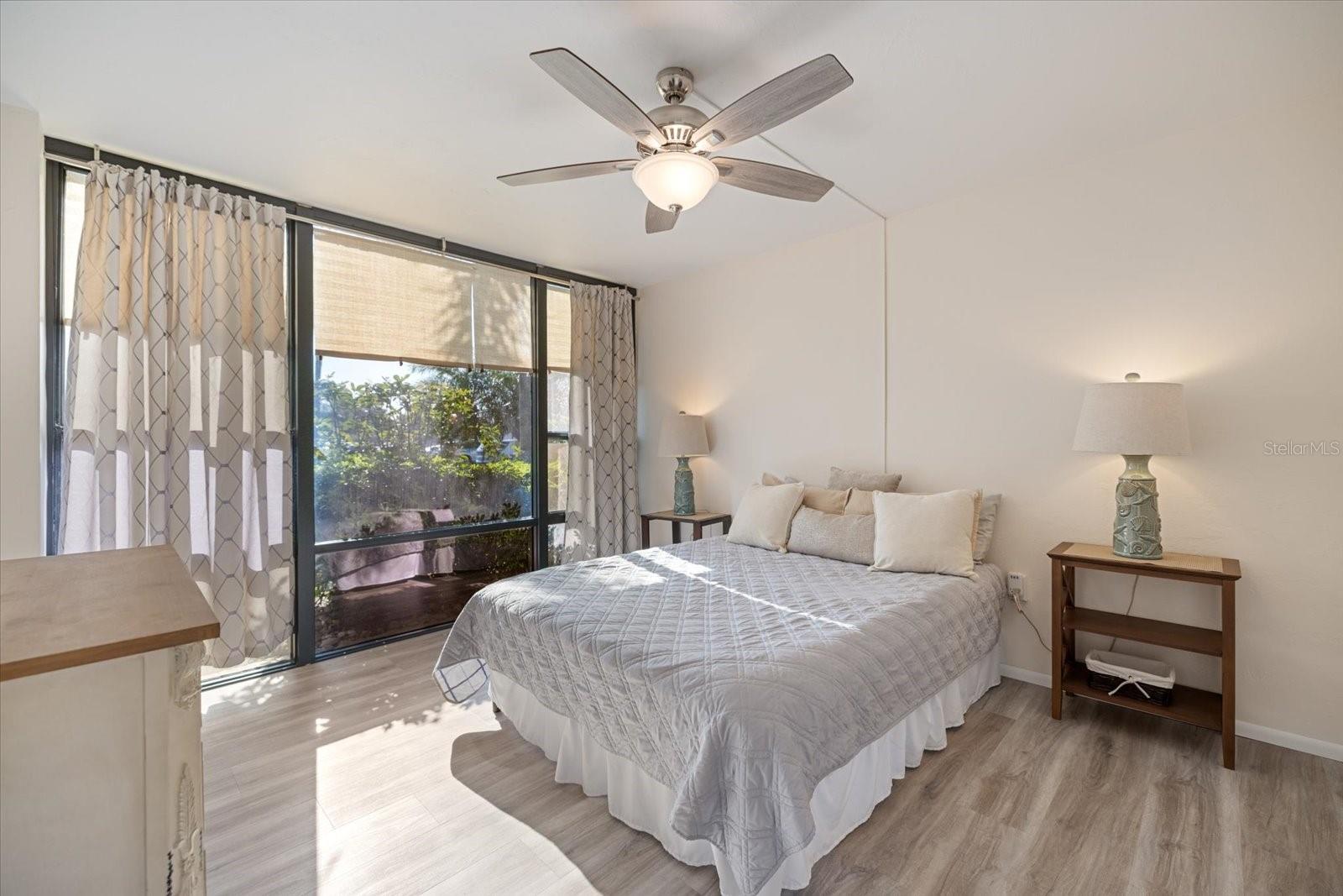 Image 7 of 25 For 612 Bird Bay Drive S 118