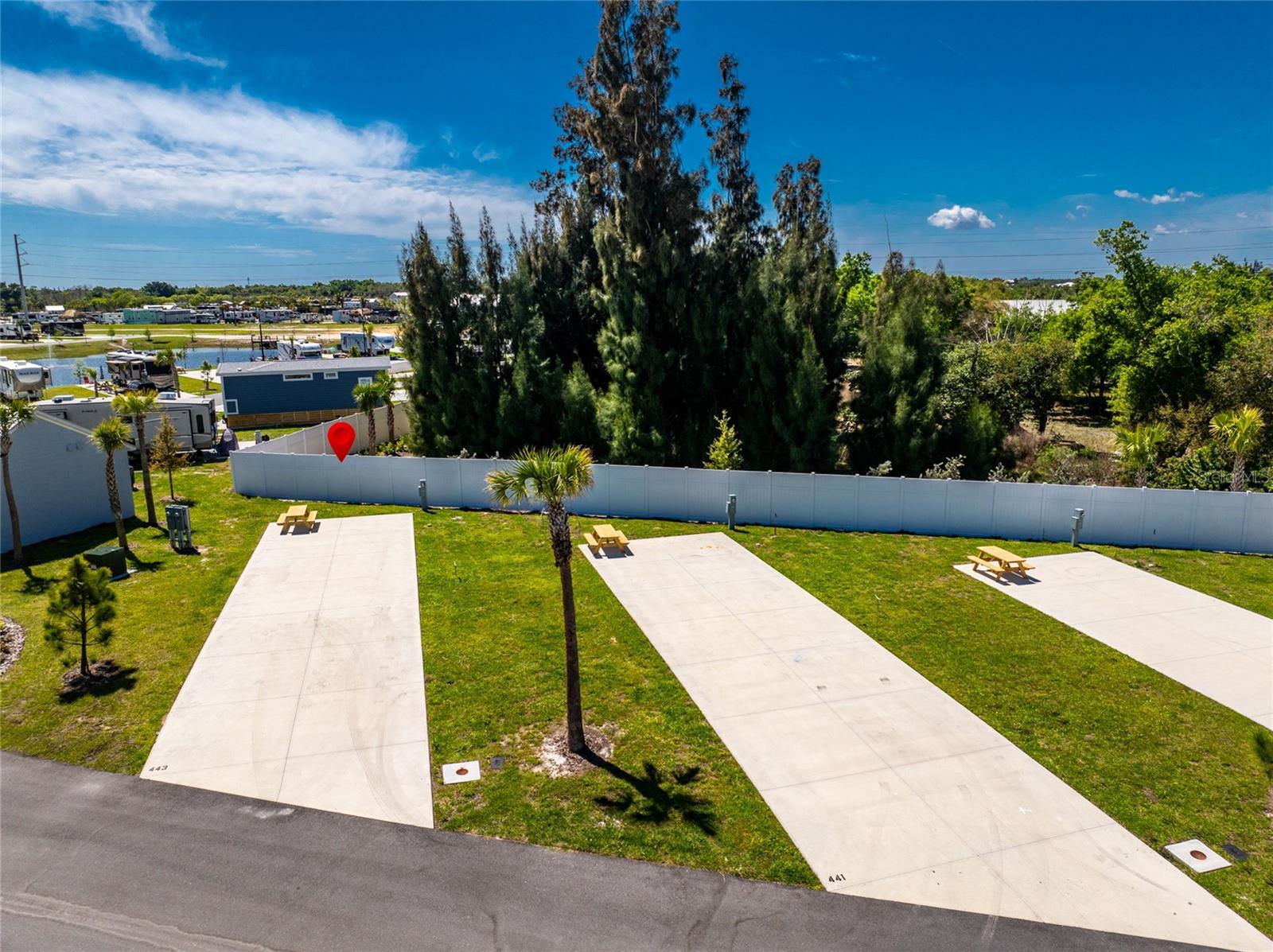 Image 5 of 48 For 443 Horizon Road