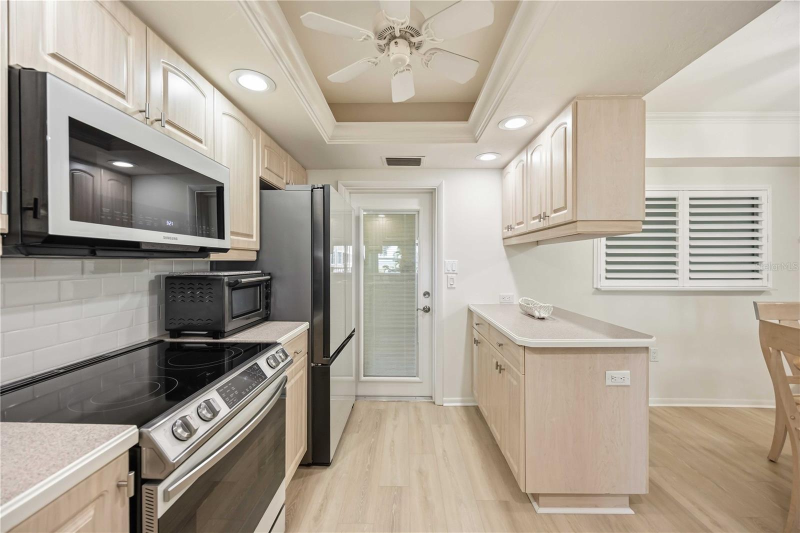 Image 11 of 59 For 1150 Tarpon Center Drive 2h