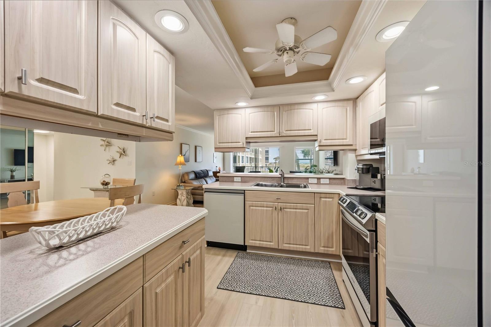 Image 14 of 59 For 1150 Tarpon Center Drive 2h