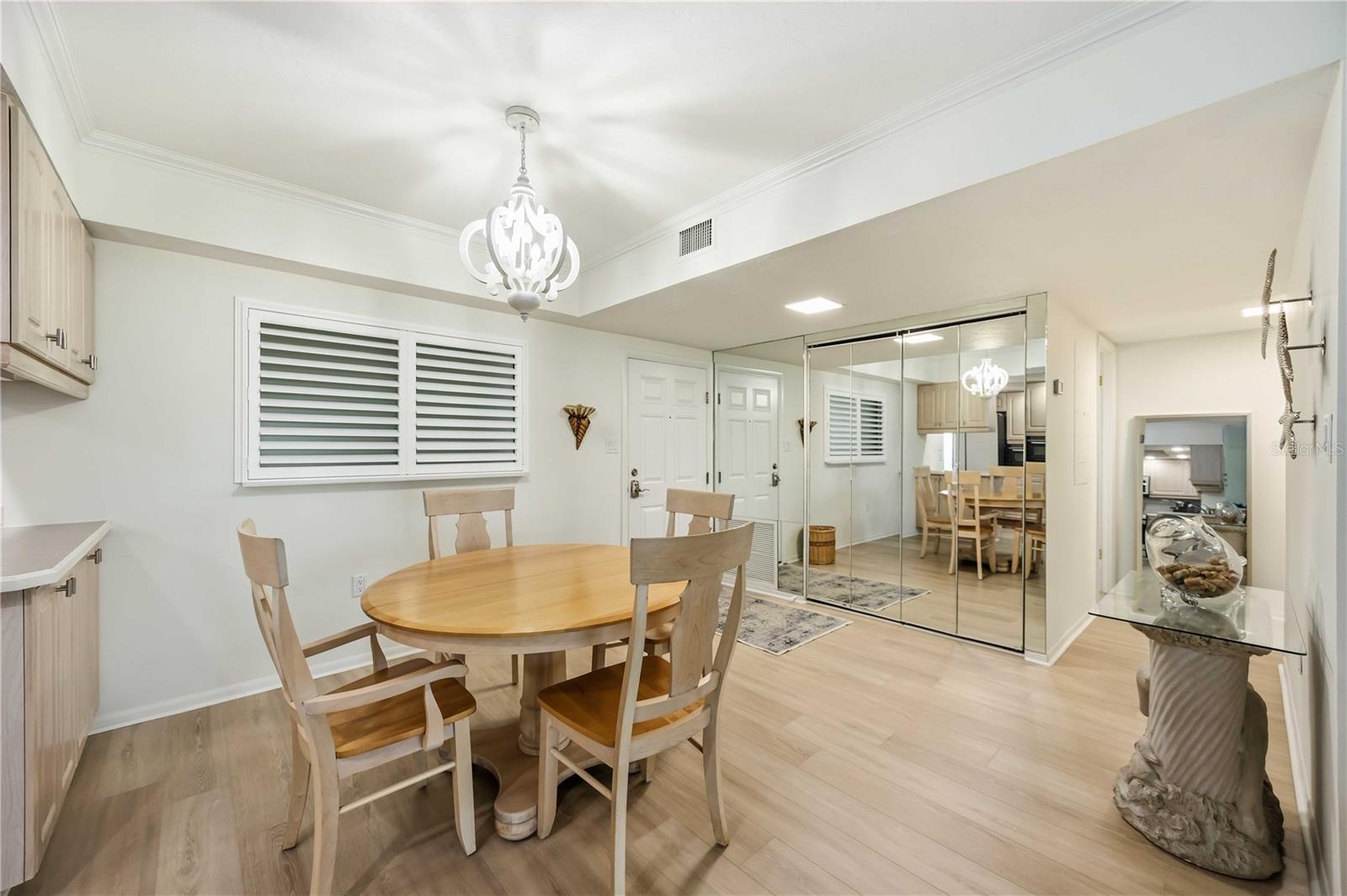 Image 16 of 59 For 1150 Tarpon Center Drive 2h