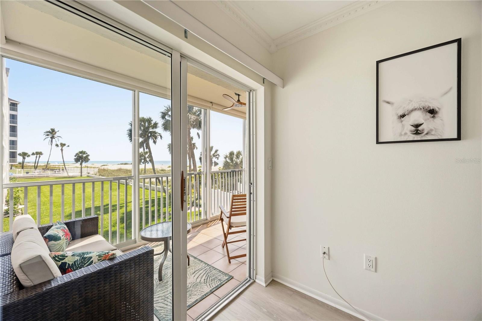 Image 21 of 59 For 1150 Tarpon Center Drive 2h